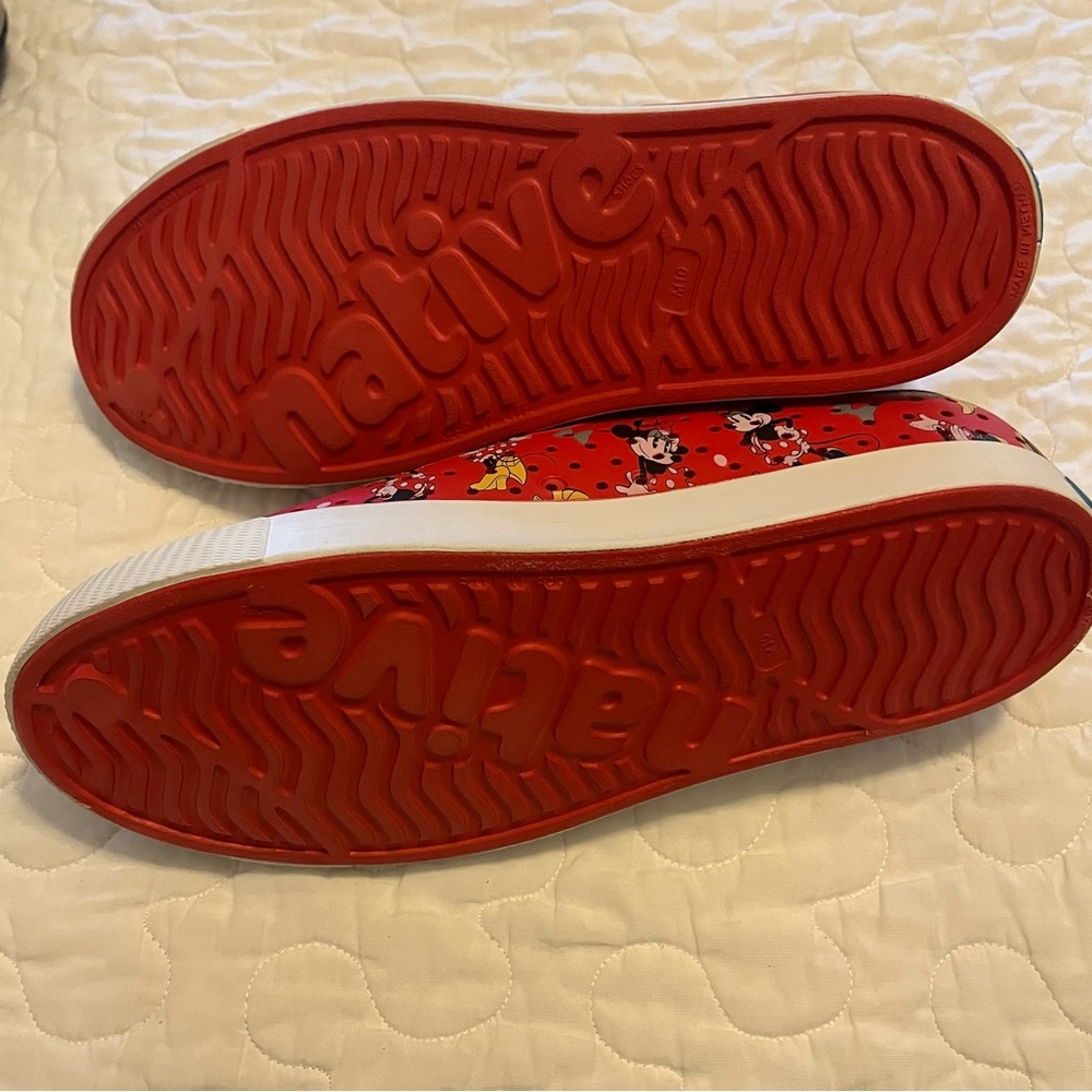 NWOT Native shoes Disney Minnie Mouse slip on 10 - Picture 5 of 7
